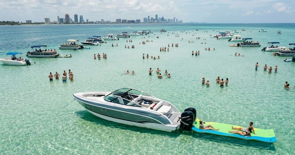 Miami Yacht Charter & Boat Rental in Miami: The Ultimate Yacht Rental Service and Cruise to Escape South Beach 6 miami private yacht